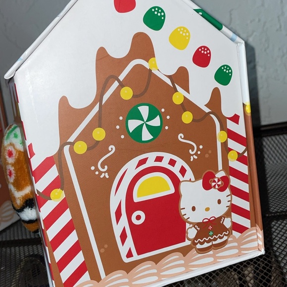 Hello Kitty Gingerbread Throw blanket gift box - Picture 3 of 4